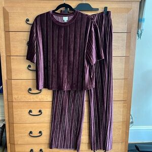 Matching Velvet Set